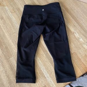 LULULEMON Crop Leggings with Mesh Side/Reflector Fabric